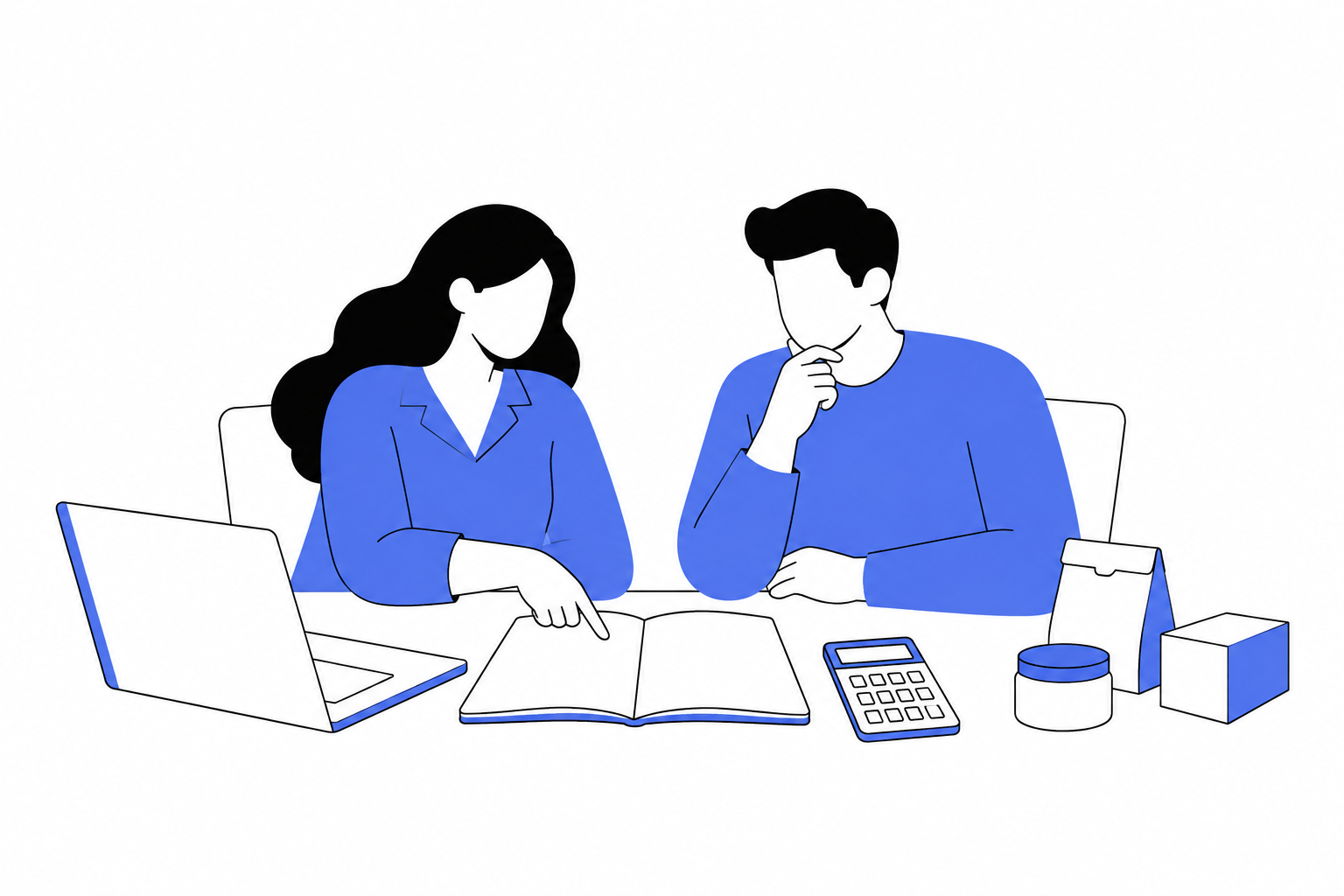 Duas pessoas planejando renda extra com caderno, calculadora e produtos.